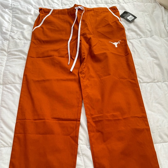 Texas Longhorn scrub top and pants. - Picture 4 of 6